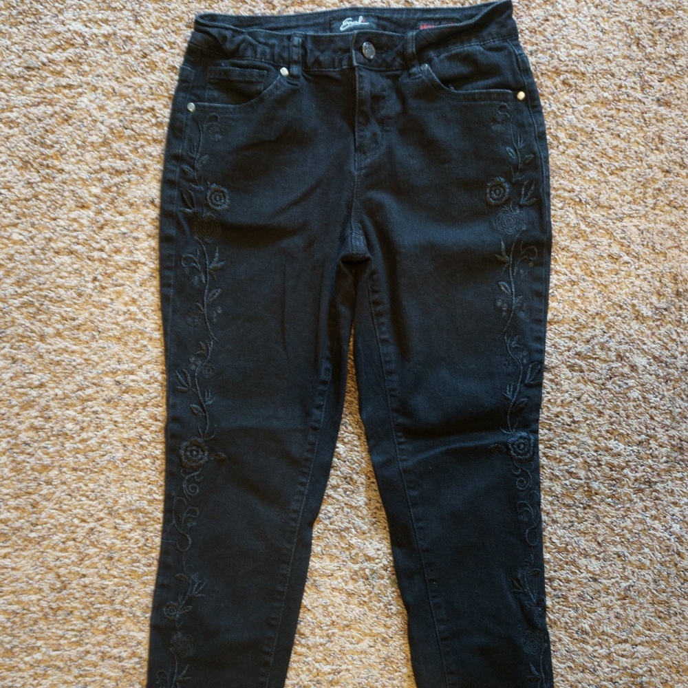 Jeans - Picture 7 of 7
